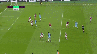 2025年哈兰德10次头球破门追平个人纪录，各大联赛仅次于凯恩