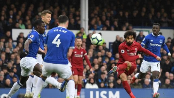 球场响彻 MVP 呼声